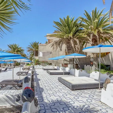 Bright Holiday In With Terrace *