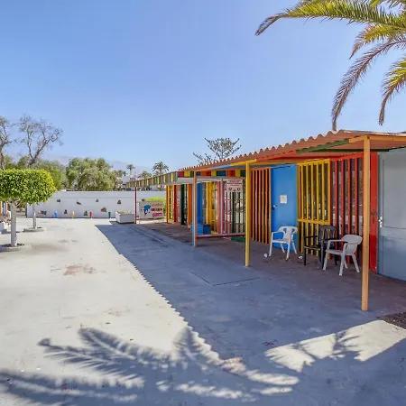 Bright Holiday In With Terrace Casa de Férias *